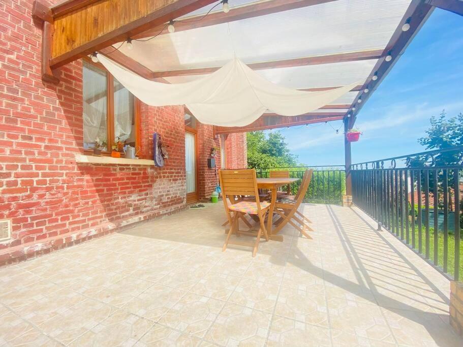 Cocon Familial Apartment Laon Exterior photo